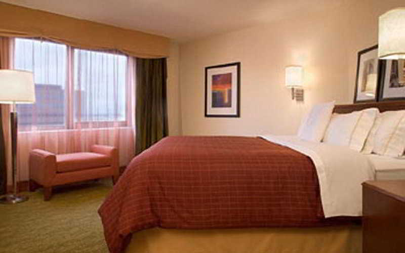 Sheraton Suites Chicago O'Hare Rosemont Pokoj fotografie